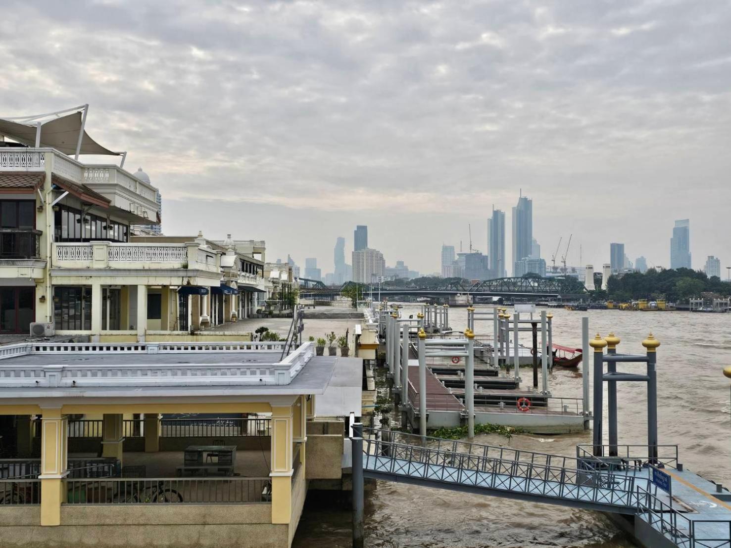 100 Years Building Bangkok Old Town By Seen Hostel Esterno foto