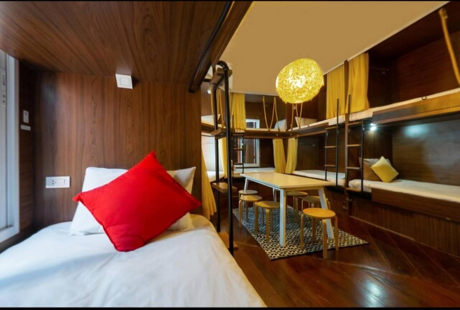 100 Years Building Bangkok Old Town By Seen Hostel Esterno foto